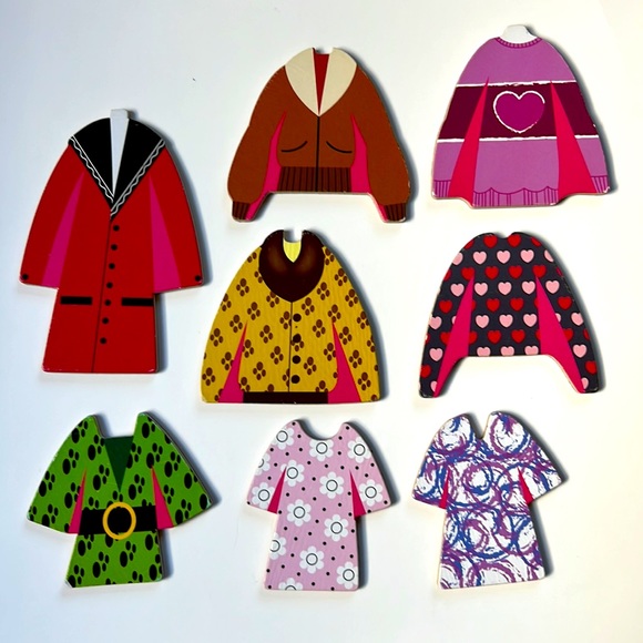 Melissa and Doug Abby & Emma Magnetic Dress-Up Set - Picture 4 of 16